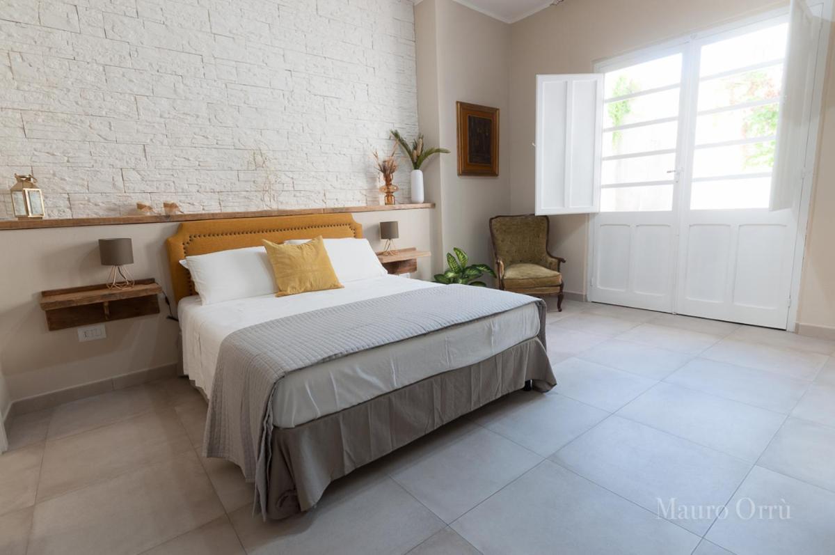 New Home - Appartamento In Centro Storico Cagliari Exterior photo
